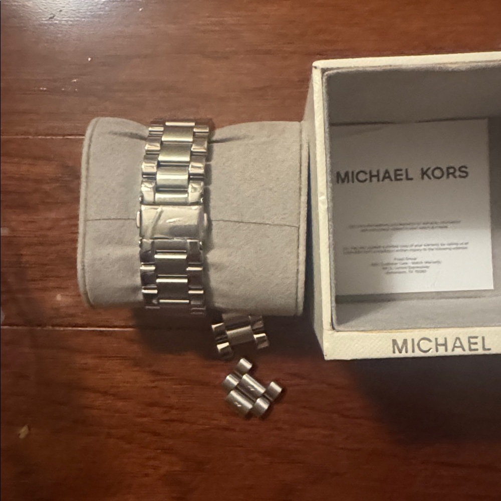 Michael Kors Silver Stainless Steel Chronograph Bracelet Watch - Picture 2 of 2